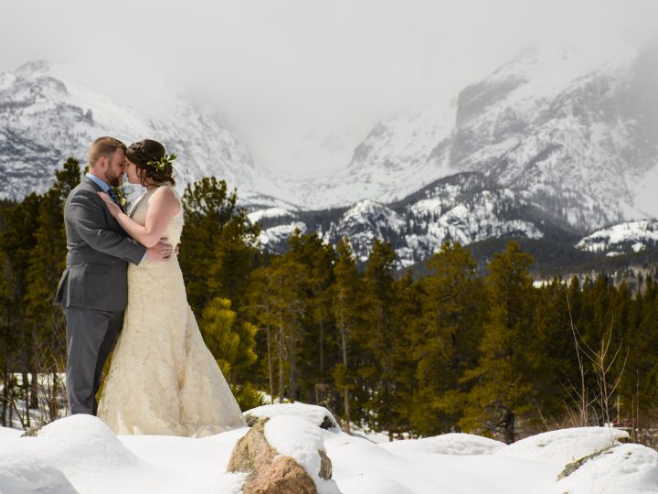 Taylor & Aaron – Black Canyon Inn Winter Wedding